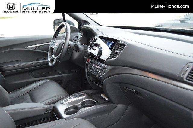used 2022 Honda Passport car, priced at $31,894