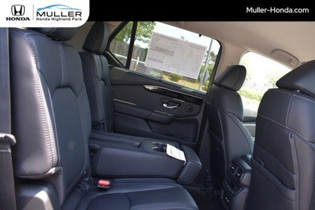 new 2025 Honda Pilot car, priced at $47,050