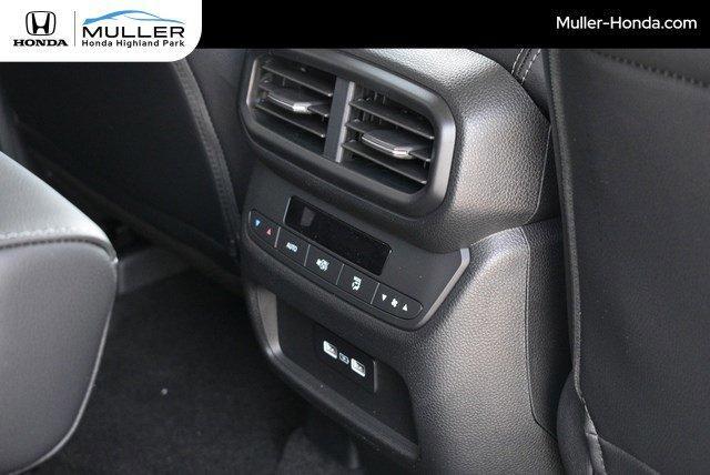 new 2025 Honda Pilot car, priced at $47,050