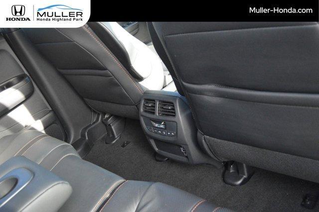 used 2022 Honda Pilot car, priced at $35,994