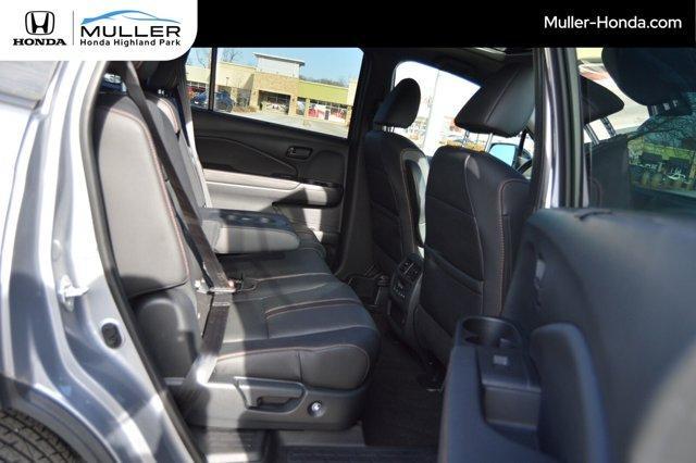 used 2022 Honda Pilot car, priced at $35,994