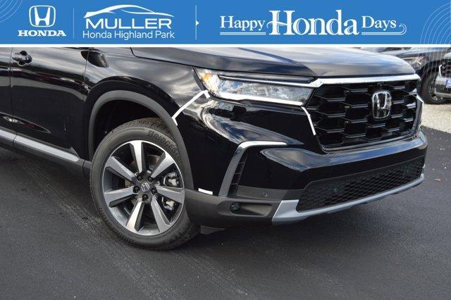 new 2025 Honda Pilot car, priced at $54,475