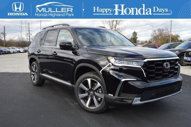 new 2025 Honda Pilot car, priced at $54,475