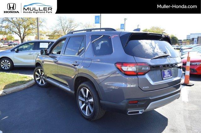 used 2024 Honda Pilot car, priced at $42,994