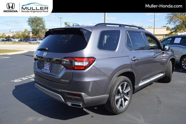 used 2024 Honda Pilot car, priced at $42,994