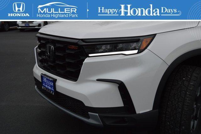 new 2025 Honda Pilot car, priced at $52,035