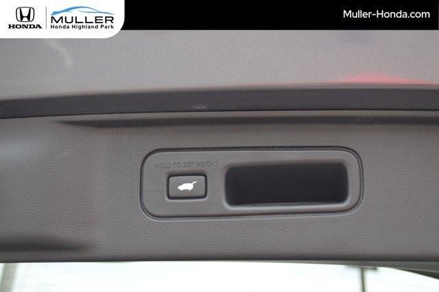 used 2025 Honda Pilot car, priced at $53,494