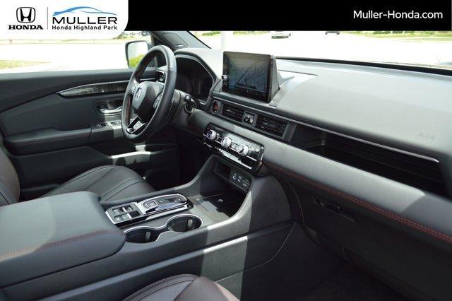used 2025 Honda Pilot car, priced at $53,494