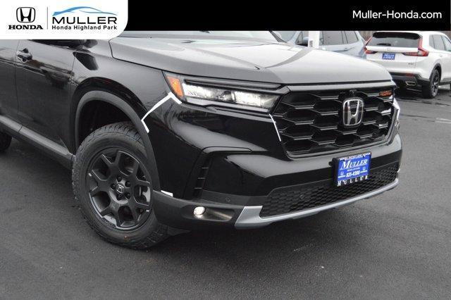 new 2025 Honda Pilot car, priced at $50,795