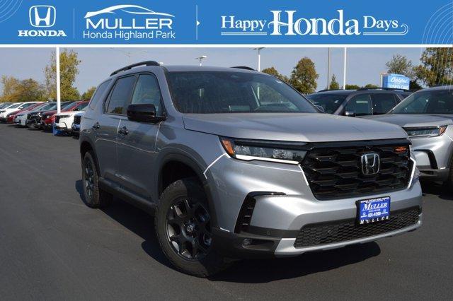 new 2025 Honda Pilot car, priced at $50,795