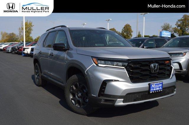 new 2025 Honda Pilot car, priced at $50,795