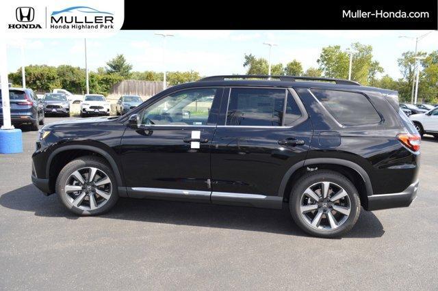 new 2025 Honda Pilot car, priced at $54,575