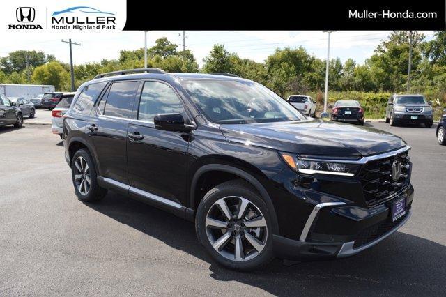 new 2025 Honda Pilot car, priced at $54,575