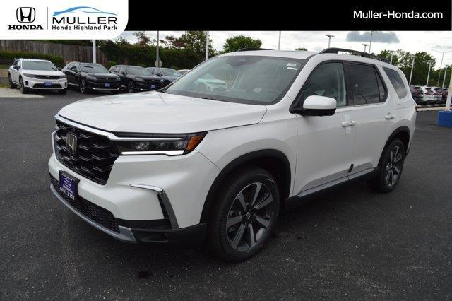 new 2025 Honda Pilot car, priced at $56,705