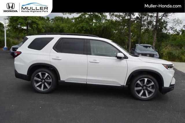 new 2025 Honda Pilot car, priced at $56,705