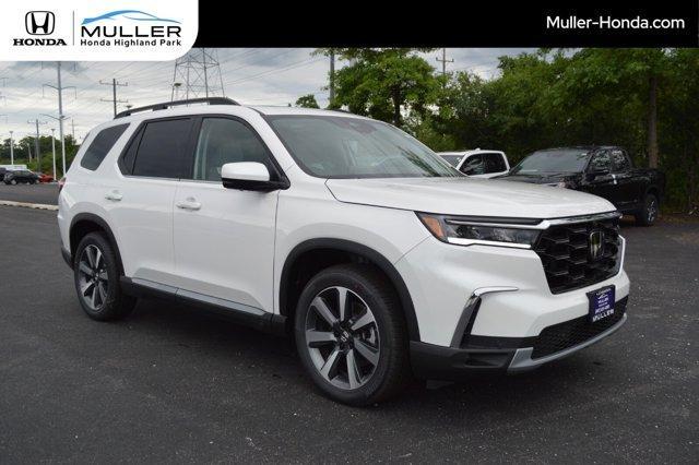 new 2025 Honda Pilot car, priced at $56,705