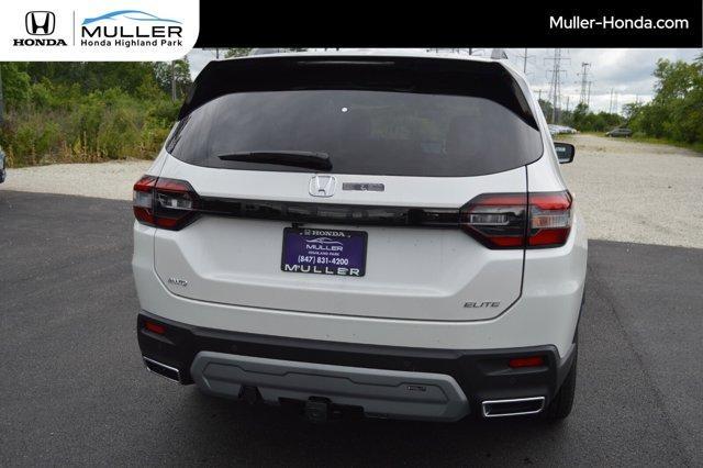 new 2025 Honda Pilot car, priced at $56,705