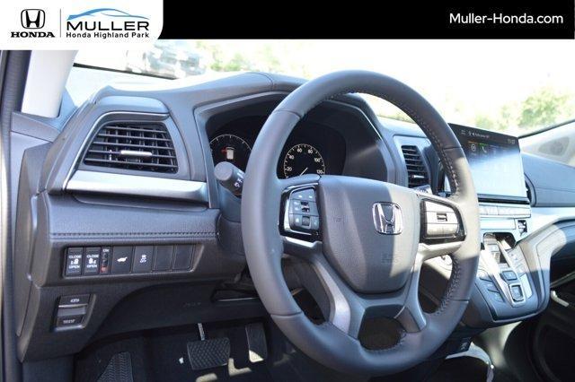 new 2026 Honda Odyssey car, priced at $44,290