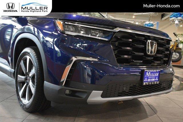 new 2025 Honda Pilot car, priced at $54,530