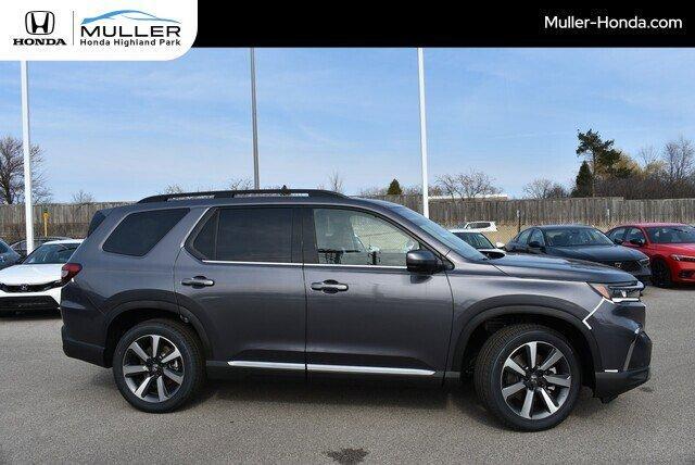 new 2025 Honda Pilot car, priced at $51,095