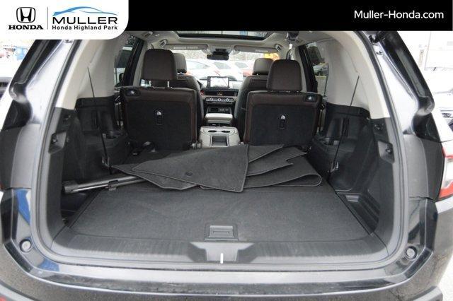 used 2024 Honda Pilot car, priced at $49,444