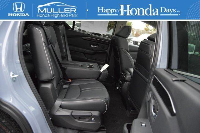 new 2025 Honda Pilot car, priced at $54,930