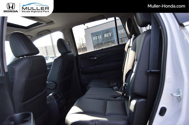 used 2022 Honda Pilot car, priced at $33,994