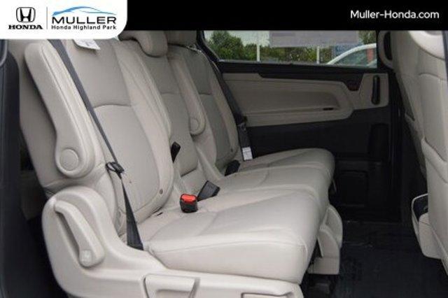 new 2026 Honda Odyssey car, priced at $44,290