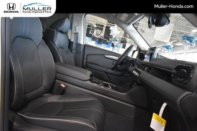new 2025 Honda Pilot car, priced at $55,030