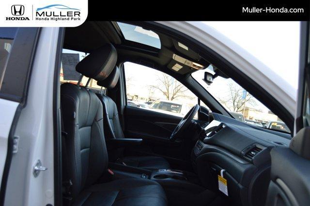 used 2022 Honda Pilot car, priced at $34,994