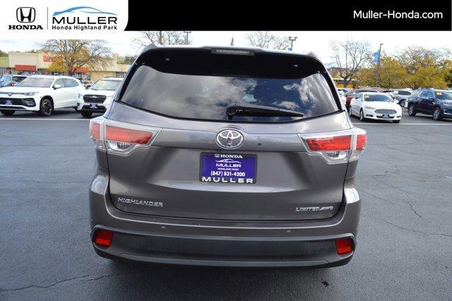 used 2015 Toyota Highlander car, priced at $19,694