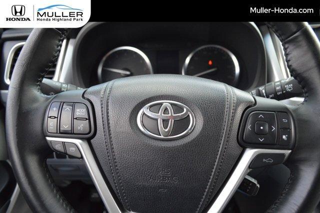 used 2015 Toyota Highlander car, priced at $19,694