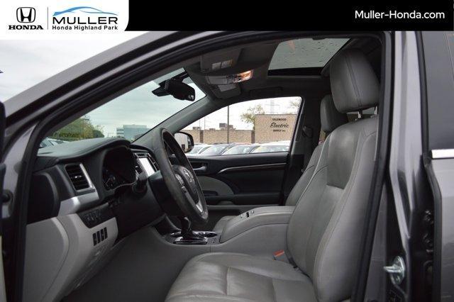 used 2015 Toyota Highlander car, priced at $19,694