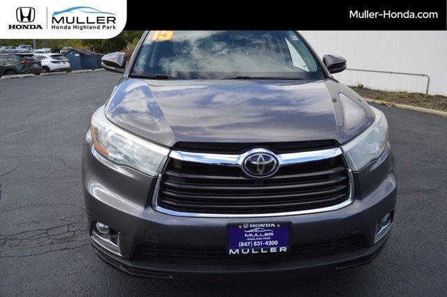 used 2015 Toyota Highlander car, priced at $19,694