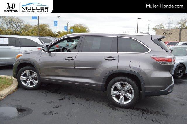 used 2015 Toyota Highlander car, priced at $19,694
