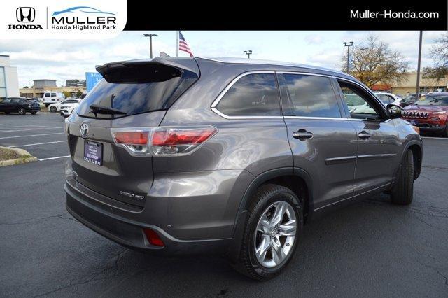used 2015 Toyota Highlander car, priced at $19,694