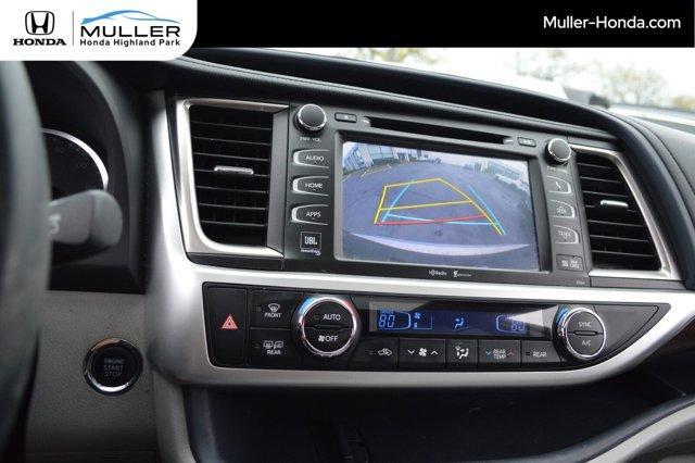 used 2015 Toyota Highlander car, priced at $19,694