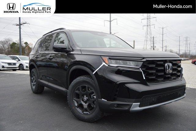 new 2025 Honda Pilot car, priced at $50,795