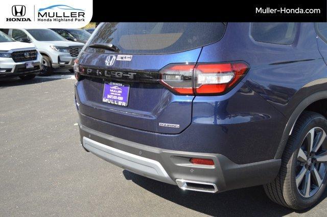 new 2025 Honda Pilot car, priced at $51,825