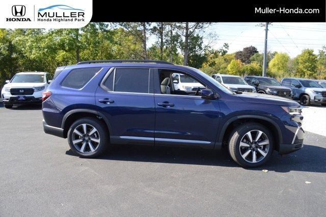 new 2025 Honda Pilot car, priced at $51,825