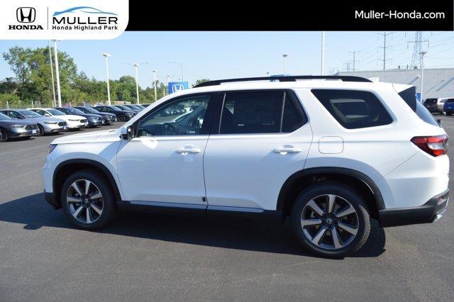 new 2025 Honda Pilot car, priced at $54,985