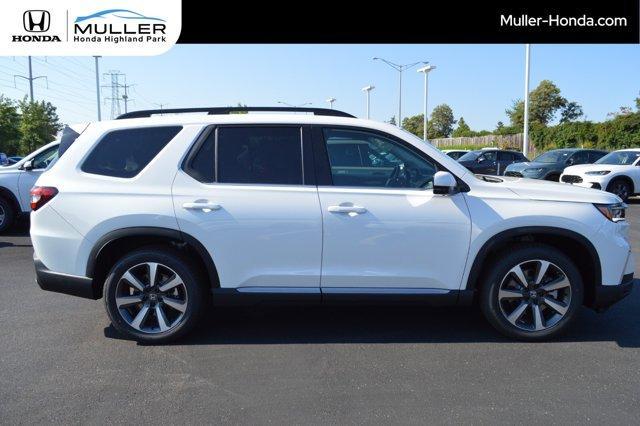 new 2025 Honda Pilot car, priced at $54,985