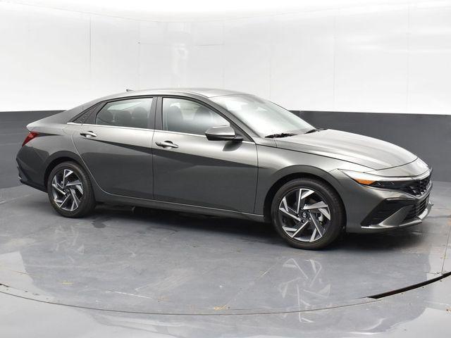 new 2025 Hyundai Elantra car, priced at $25,808