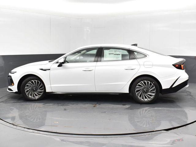 new 2025 Hyundai Sonata Hybrid car, priced at $31,540