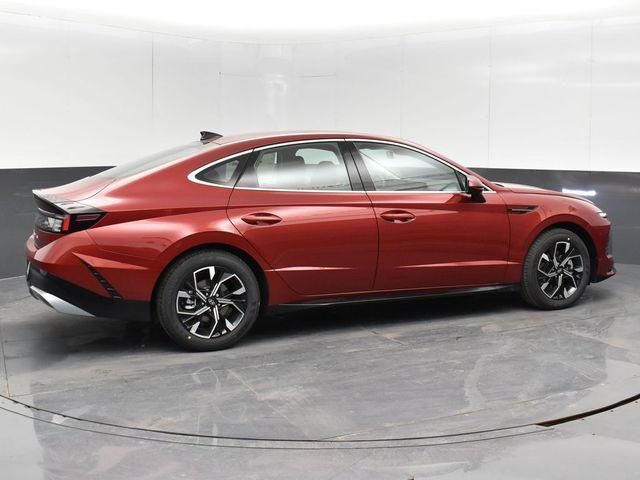 new 2025 Hyundai Sonata car, priced at $27,773