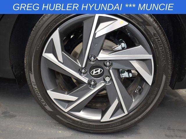 new 2025 Hyundai Elantra car, priced at $25,140