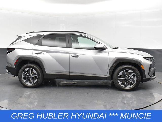 new 2025 Hyundai TUCSON Hybrid car, priced at $35,260
