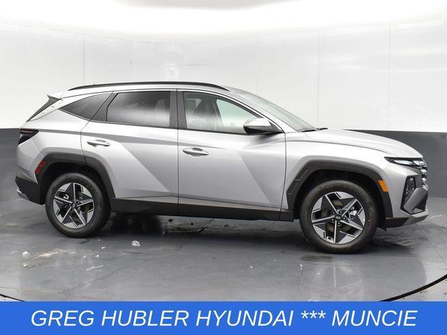 new 2025 Hyundai TUCSON Hybrid car, priced at $34,679