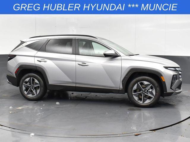 new 2025 Hyundai TUCSON Hybrid car, priced at $37,154