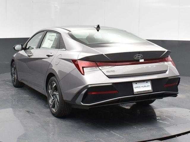 new 2024 Hyundai Elantra car, priced at $26,738